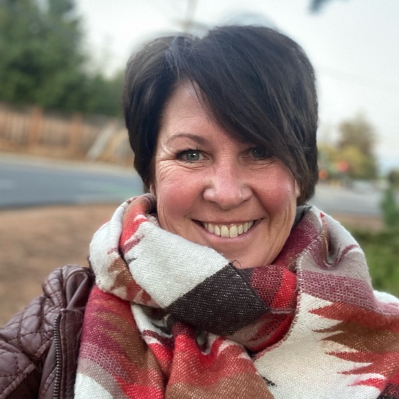 Meet your Posher, Tammi - Picture 1 of 1